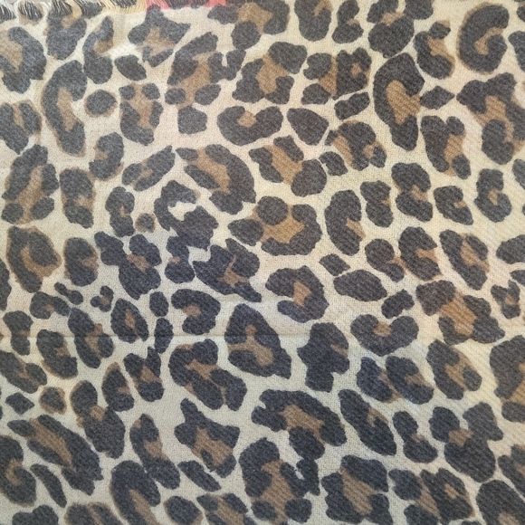 Shiraleah Reversible Scarf/Shawl  NWT - Picture 9 of 13